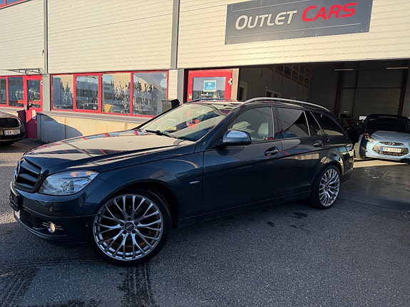Mercedes-Benz C200 4 of 5