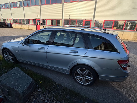 Mercedes-Benz C200 5 of 5