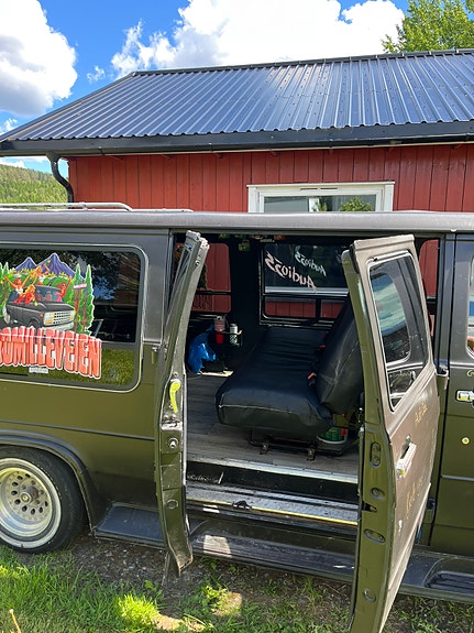 Chevrolet Van 17 of 19