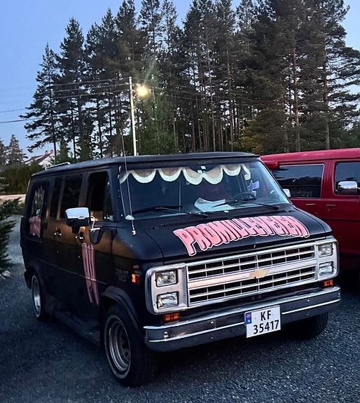 Chevrolet Van 5 of 19