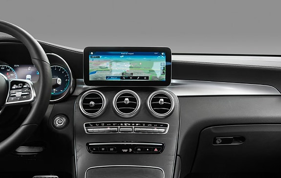 Mercedes-Benz GLC300 e 22 of 30
