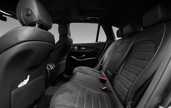Mercedes-Benz GLC300 e 27 of 30