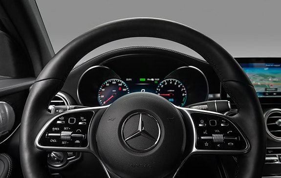 Mercedes-Benz GLC300 e 18 of 30