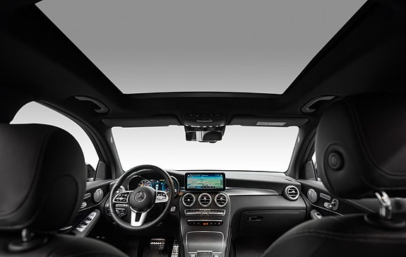 Mercedes-Benz GLC300 e 30 of 30