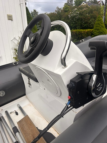 Suzumar RIB m/20hk med tilhenger 3 of 5