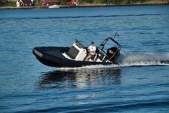 Ballistic 680 med 250 Mercury Pro XS 2 of 5