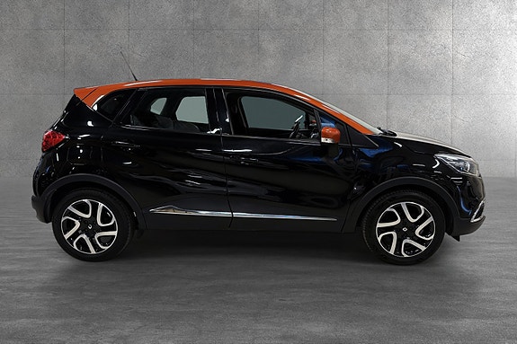 Renault Captur 2 of 5