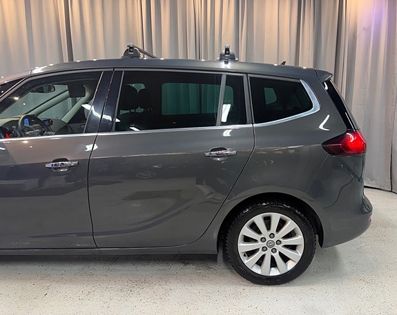 Opel Zafira Tourer 10 of 30
