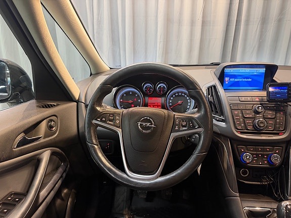 Opel Zafira Tourer 23 of 30