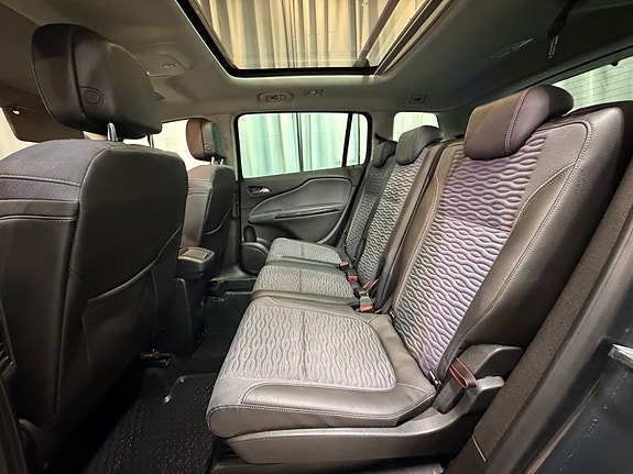 Opel Zafira Tourer 18 of 30