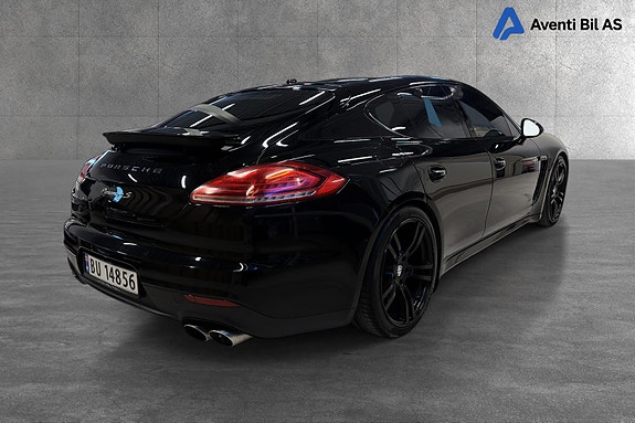 Porsche Panamera 3 of 5