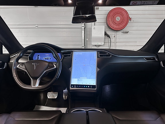 Tesla Model S 13 of 30