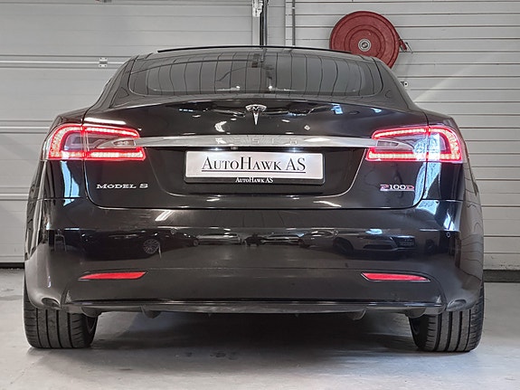 Tesla Model S 4 of 30