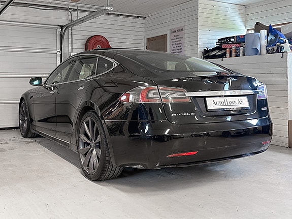 Tesla Model S 3 of 30