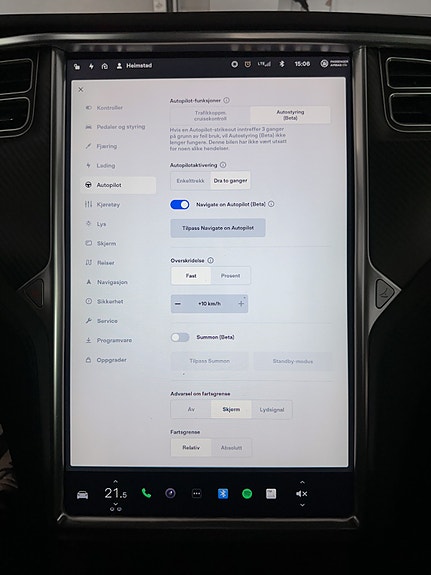 Tesla Model S 20 of 30