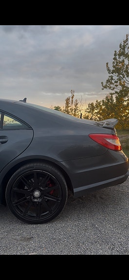 Mercedes-Benz CLS350 4 of 5