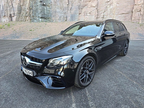 Mercedes-Benz E63 14 of 24