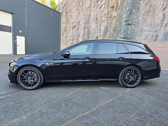 Mercedes-Benz E63 2 of 24