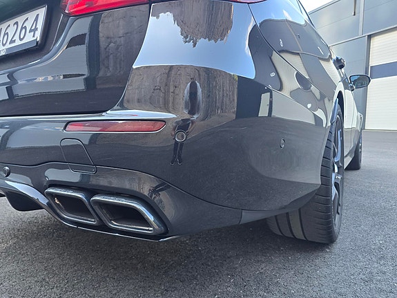 Mercedes-Benz E63 23 of 24