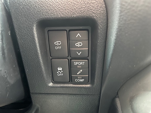 Toyota Land Cruiser 18 of 30