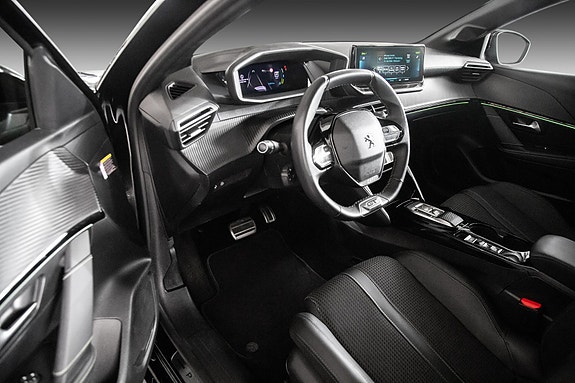 Peugeot e-208 11 of 22