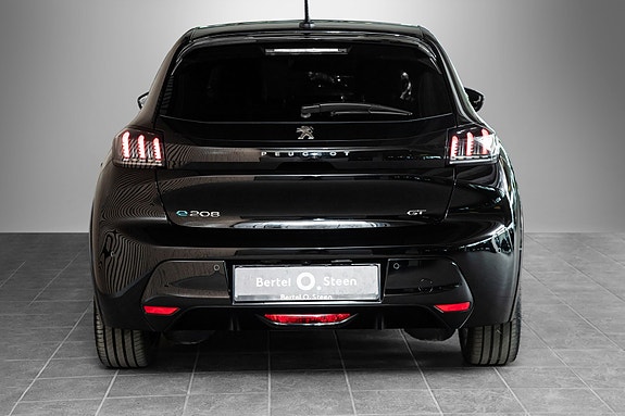 Peugeot e-208 10 of 22