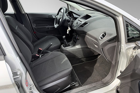 Ford Fiesta 19 of 30