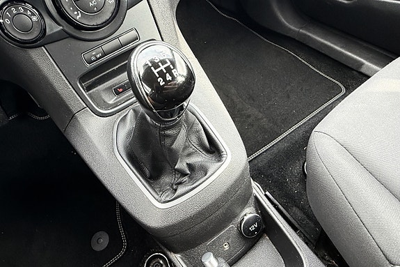 Ford Fiesta 27 of 30