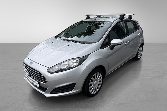 Ford Fiesta 14 of 30