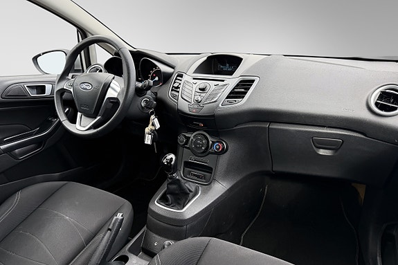Ford Fiesta 18 of 30