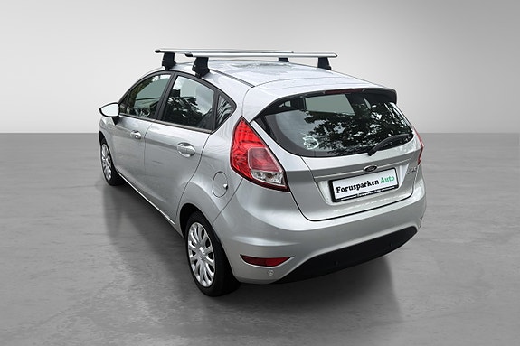 Ford Fiesta 10 of 30