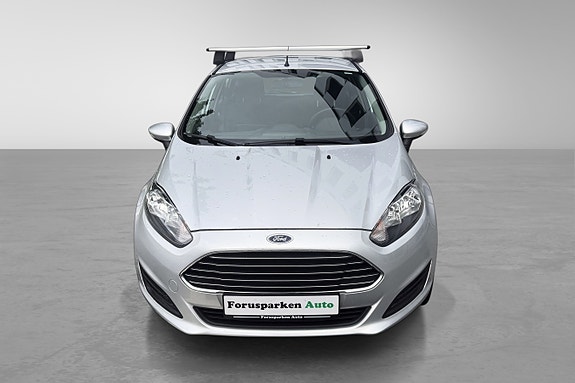 Ford Fiesta 2 of 30