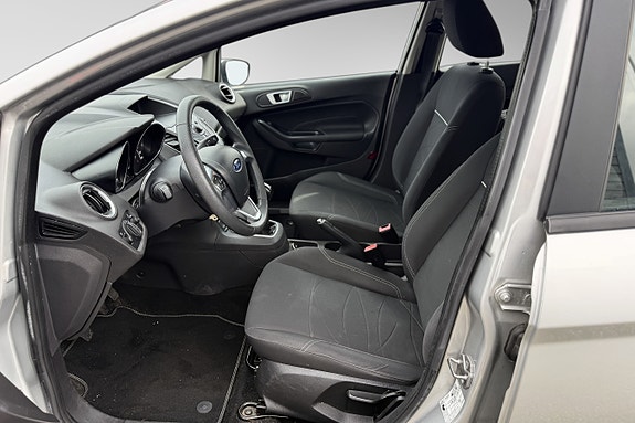 Ford Fiesta 15 of 30
