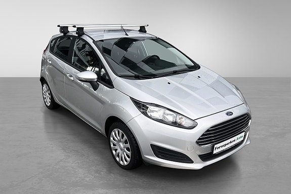 Ford Fiesta 4 of 30