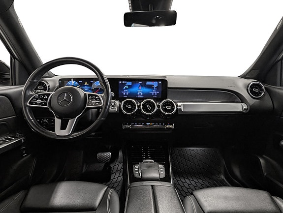 Mercedes-Benz GLB200 d 4 of 5