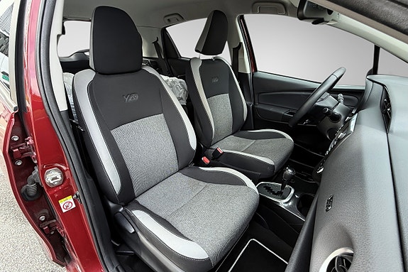 Toyota Yaris 24 of 30