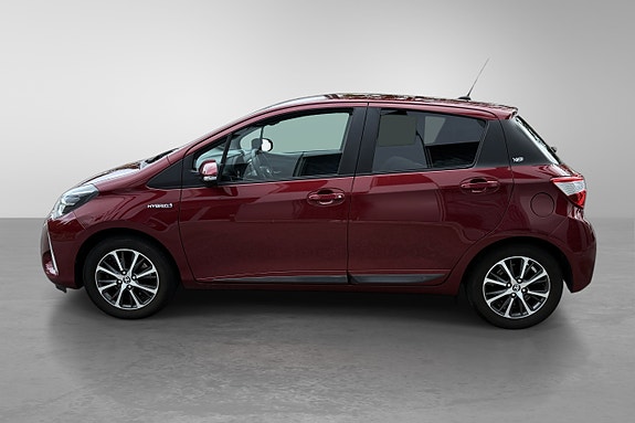 Toyota Yaris 14 of 30
