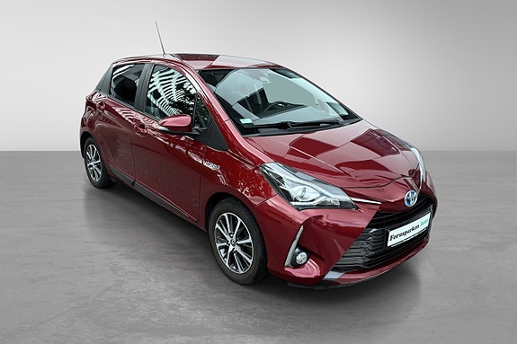 Toyota Yaris 4 of 30