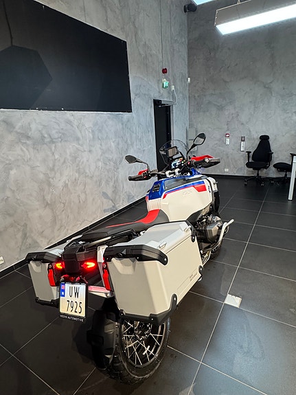 BMW R 1300 GS Adventure 6 of 8