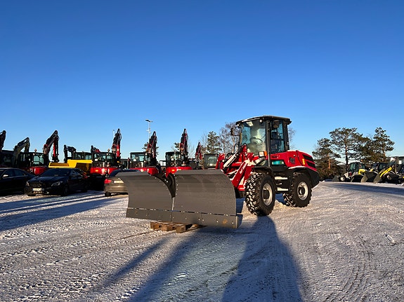 Yanmar V80 2 of 30