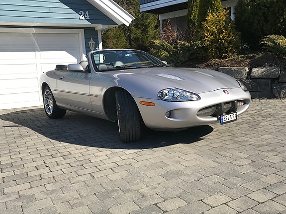 Jaguar XKR 5 of 6