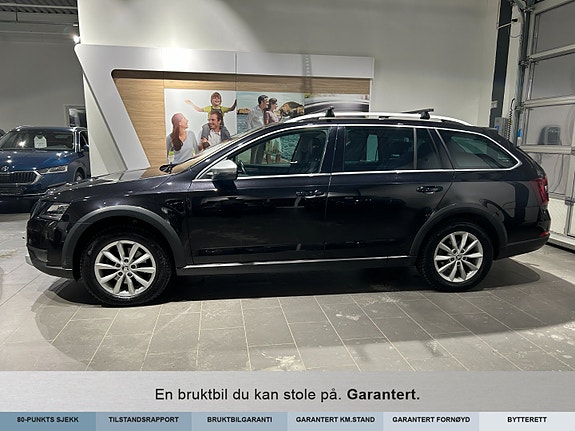 Skoda Octavia Scout 3 of 5