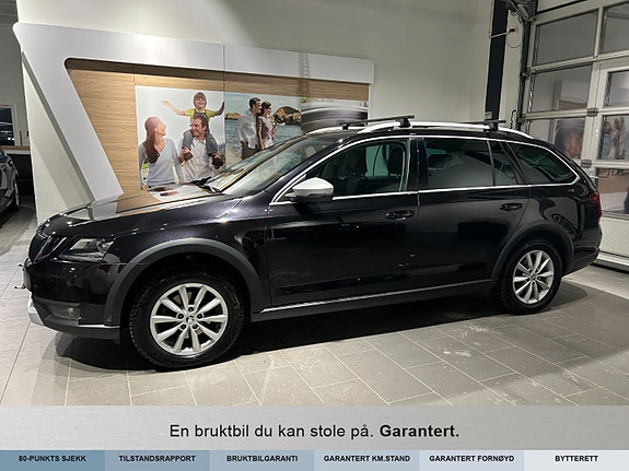 Skoda Octavia Scout 2 of 5