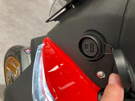 QJ Motor SRT 700SX Alu.koff/TPMS/Varmesete+hånd/Nav/Bøyler/Støtte 5 of 5