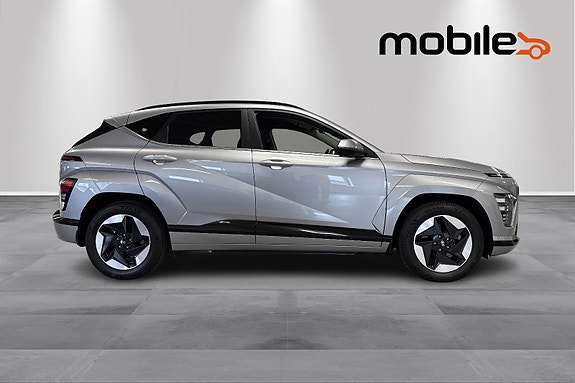 Hyundai Kona 2 of 5