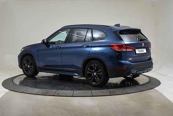 BMW X1 3 of 5