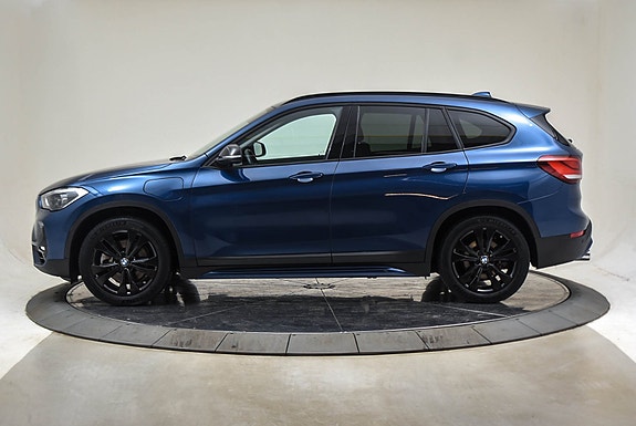 BMW X1 2 of 5