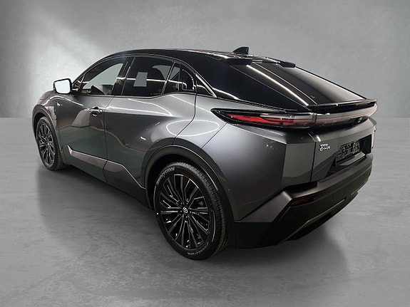 Toyota C-HR+ 3 of 30