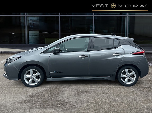 Nissan Leaf 4 of 5