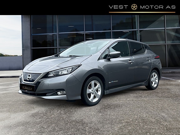 Nissan Leaf 3 of 5